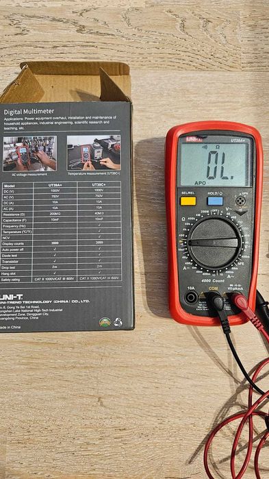 Vand Multimetru Digital UNIT-T / UT39A+