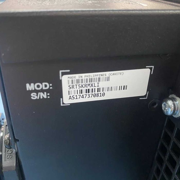 UPS APC SRT5KRMXLI 5kVA 4.5kWatt Online Double Conversion Rackmount 3U pt Rack