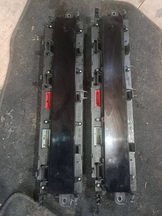 Ceas bord Scenic2 tablou bord Renault Scenic2 Fluence Megane3 Megane2 Clio3 Laguna2 digital nonfacelift facelift Fluence Megane3 Koleos Clio3 Megane2