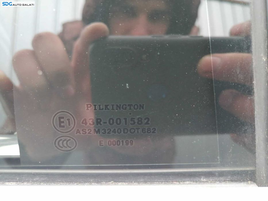 Geam Culisant de pe Usa Portiera Dreapta Spate BMW Seria 7 E65 E66 730 3.0 D Facelift 2001 - 2008