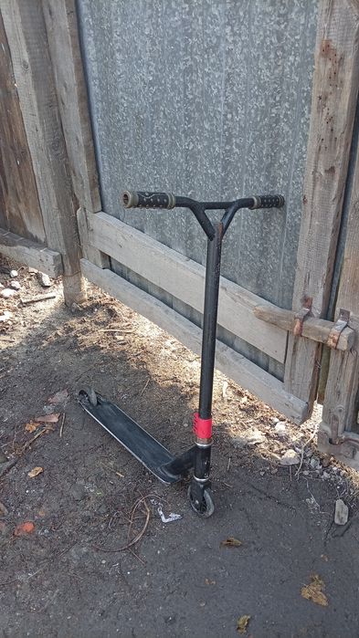 Продам самокат трёковай