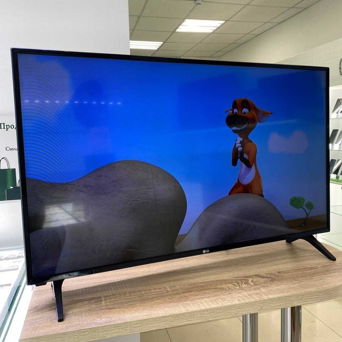 TV LED LG 109 cm - Garantie + suport perete