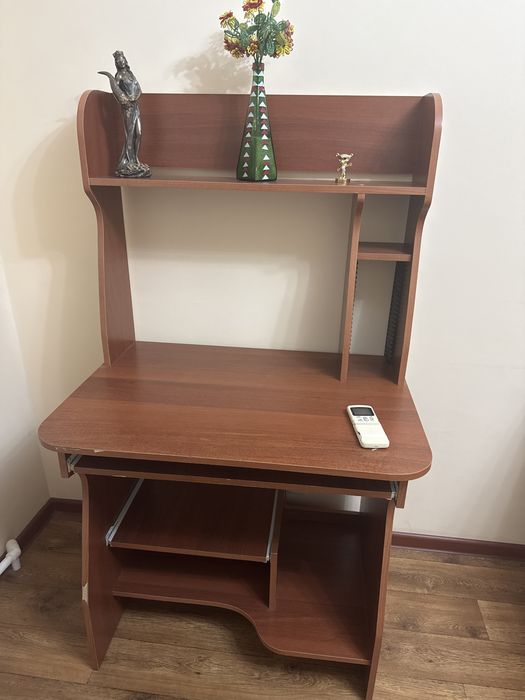 Продам стол учебный