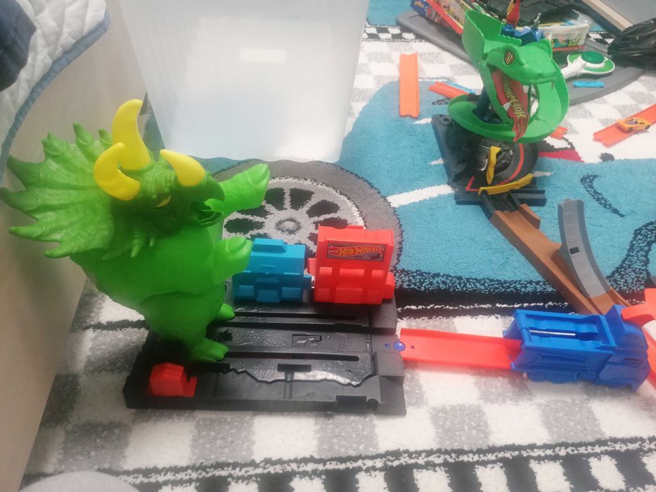 Писти Hot WHEELS