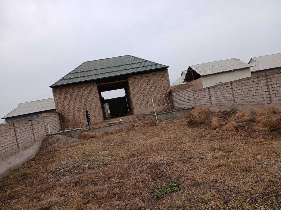 Hovli sotiladi Qarshi tuman Kuchkak qishlog'i