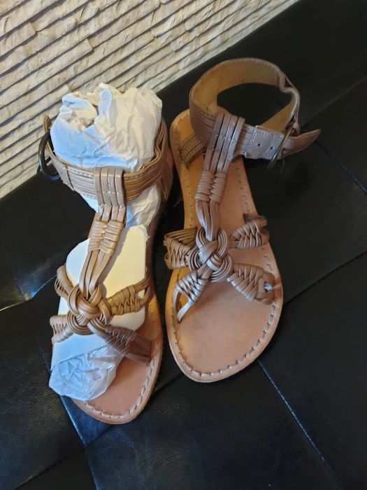 Sandale din piele, Carvela