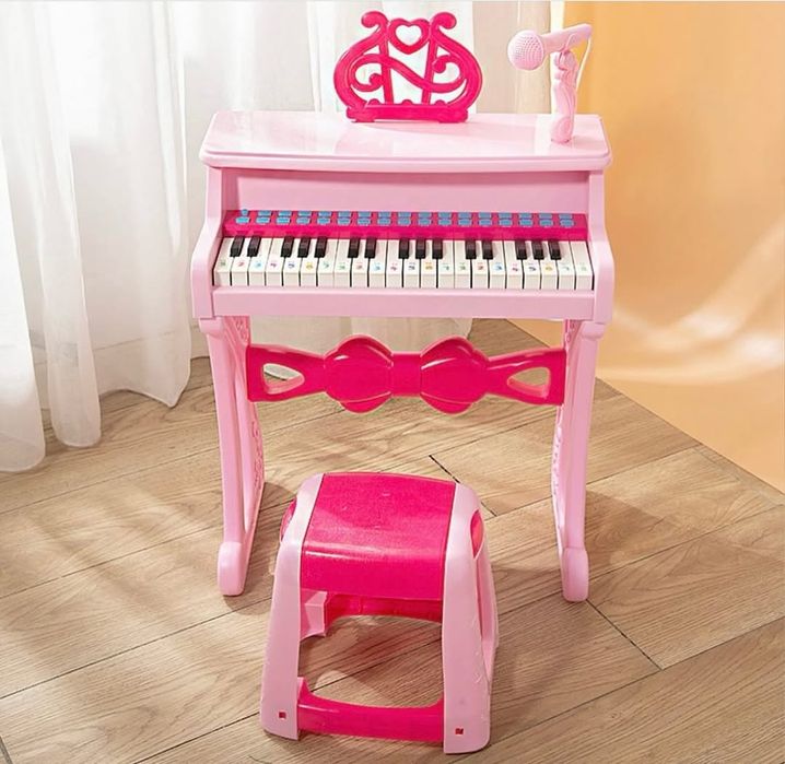 Пианино с микрофоном