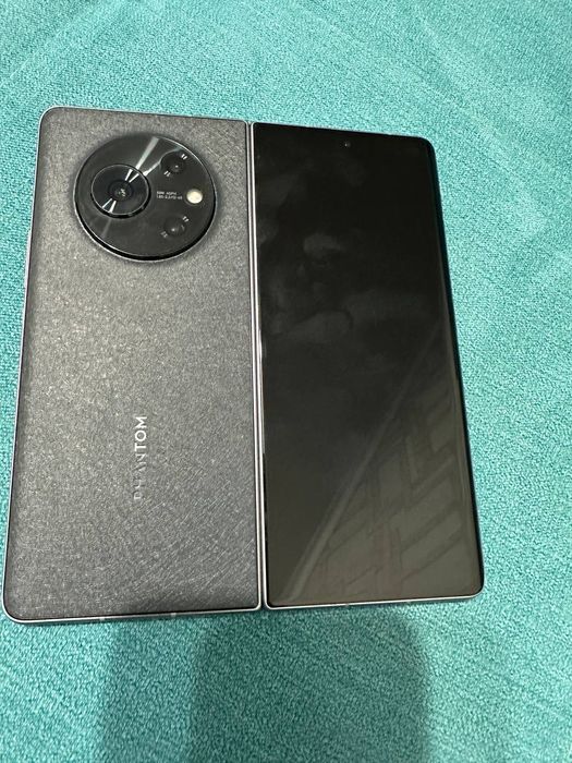 Продается смартфон Tecno phantom v fold 512 gb /12