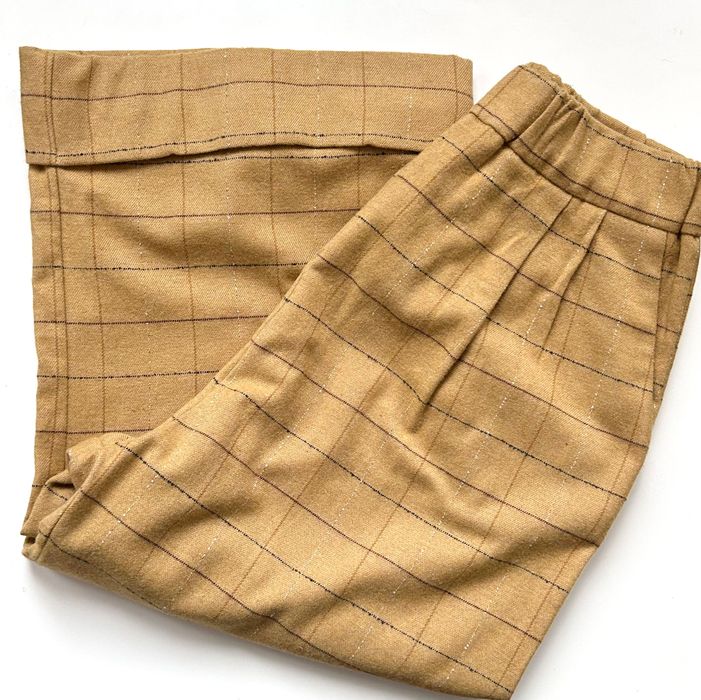 Страхотен авангарден бутиков вълнен панталон Phisique du role