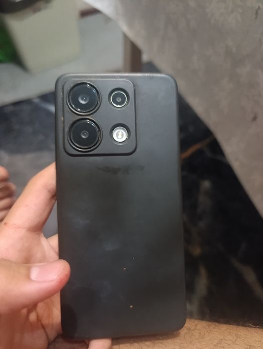 Продаю б/у телефон