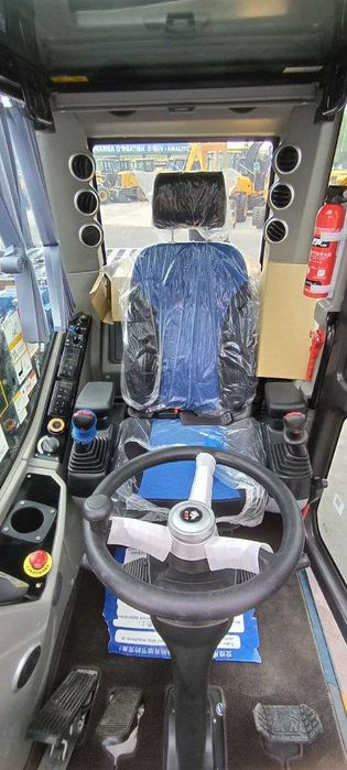 Колёсный экскаватор VIAMAR XN90L автомат