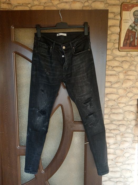 Lot blugi si tricouri