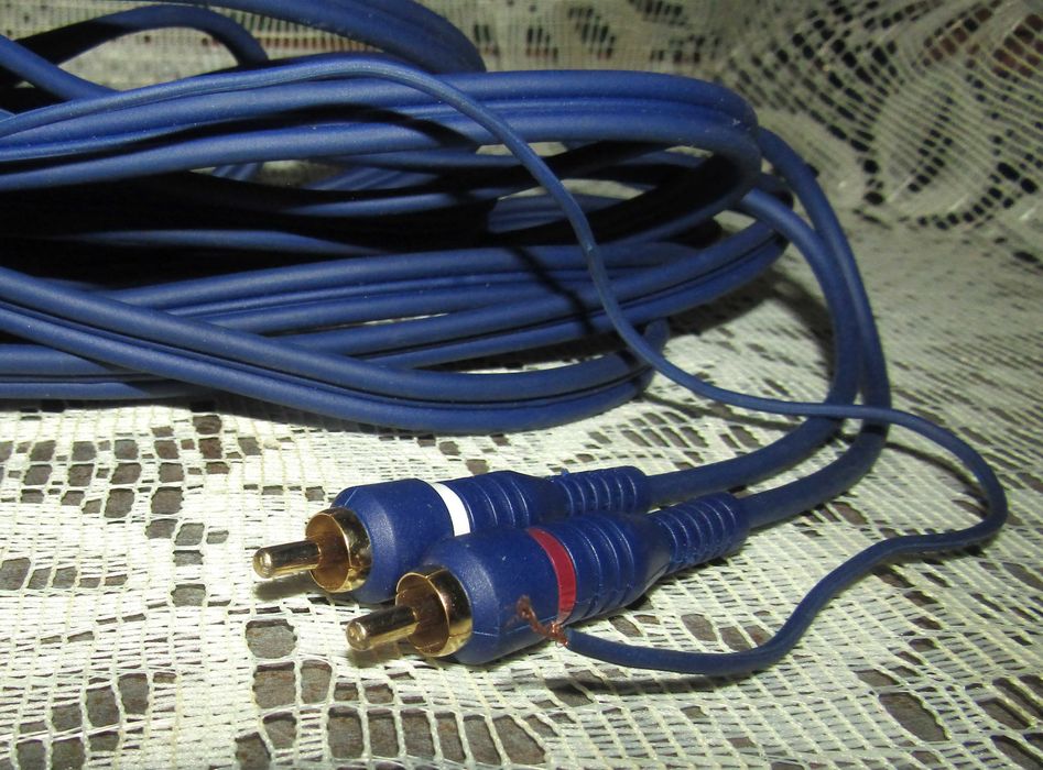 Аудио кабел RCA (чинч), 5м. с remote проводник
