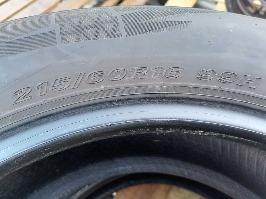2 бр. Nexen 215/60R16 DOT 2821