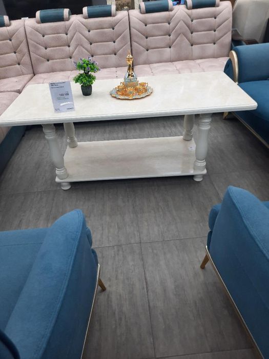 Продается диван в хорошем состояние . Еще новый без дефектов ‘