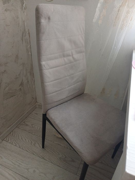 Masa cu scaune extensibila