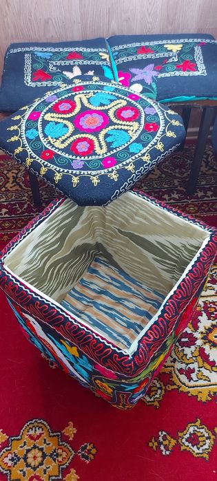 Пуфики в национальном стиле