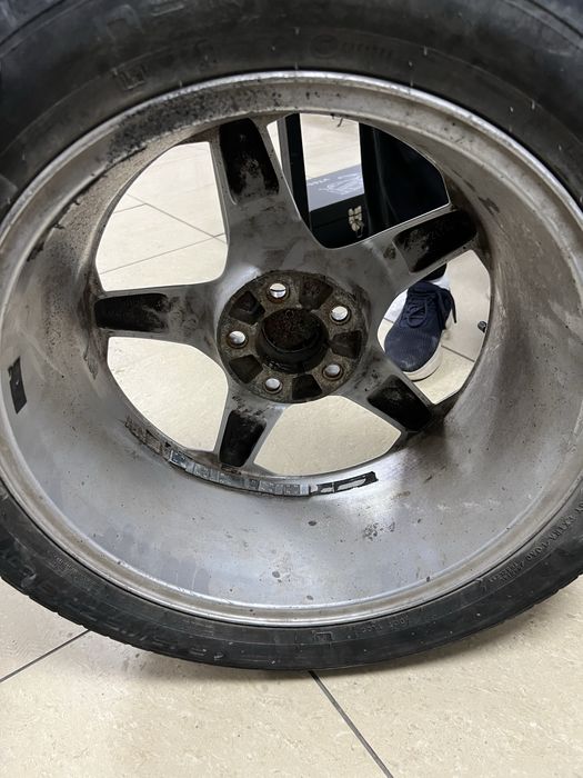 Шины с диском  245/45/18 Nokian