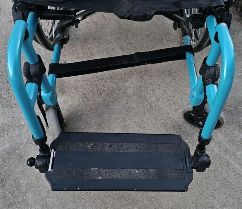 Fotoliu rulant/Scaun cu rotile sezut 45 cm, pliabil