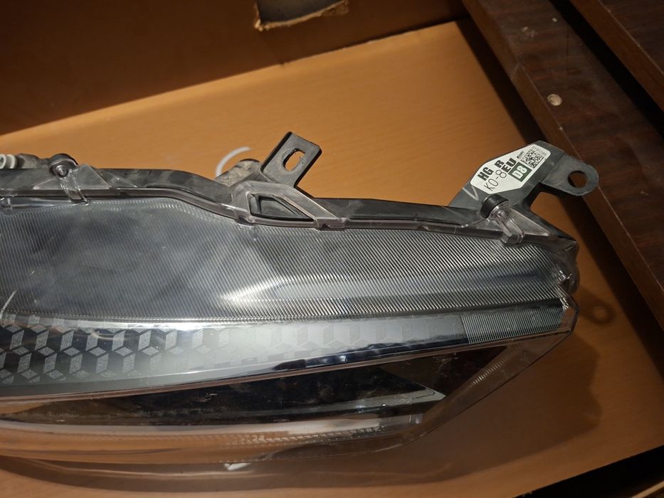 Десен Фар Toyota Yaris 81110-K0081