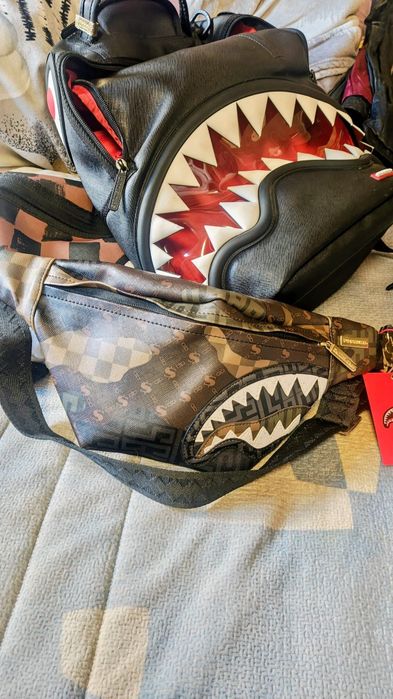 Borseta Sprayground noua, deosebita