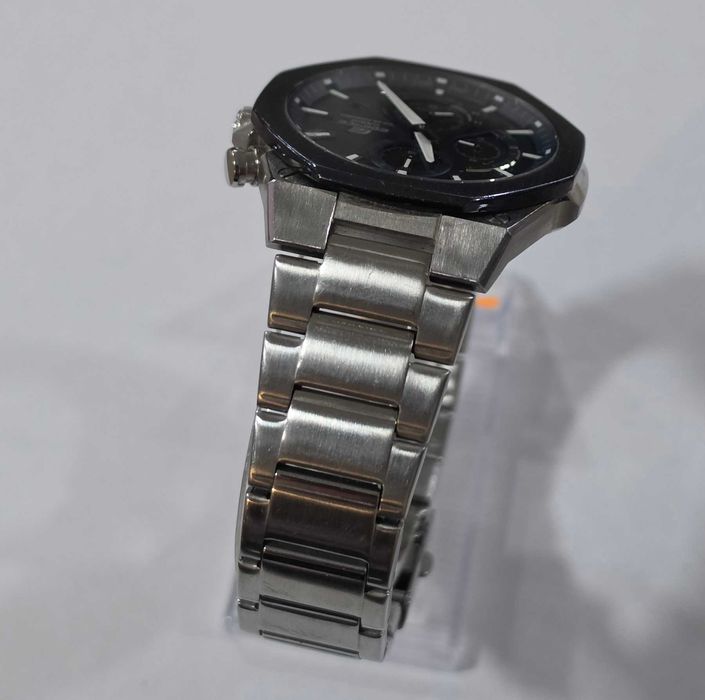Часовник Casio Edifice EF-S570