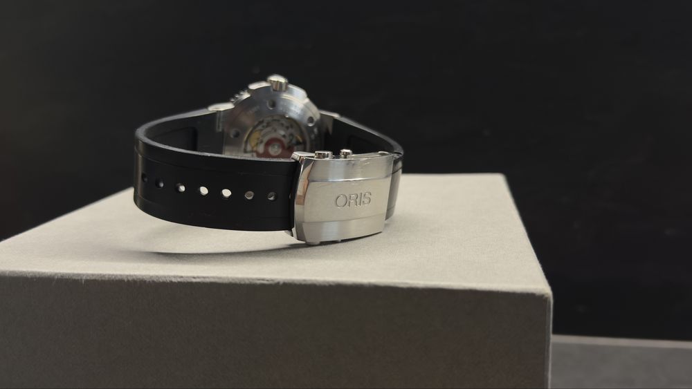 Oris Aquis Date  43mm