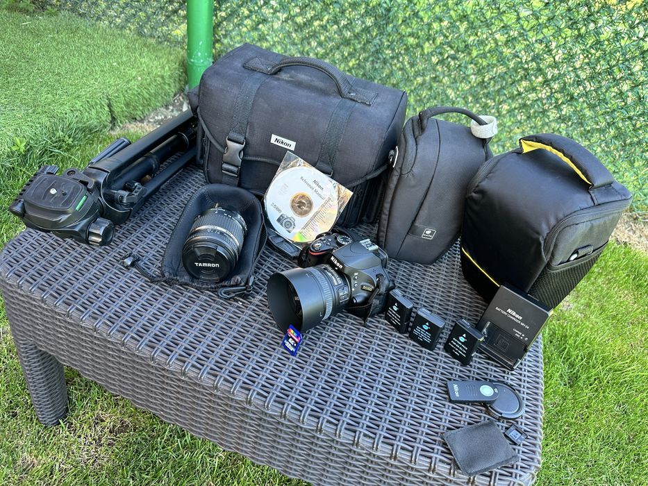 Aparat foto DSLR D5100 + kit complet, ca nou