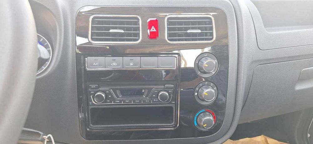 JAC X200 BORTOVOY yuk tashish uchun muljallangan