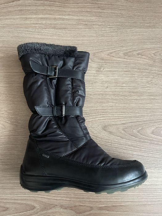 Зимни апрески Ecco