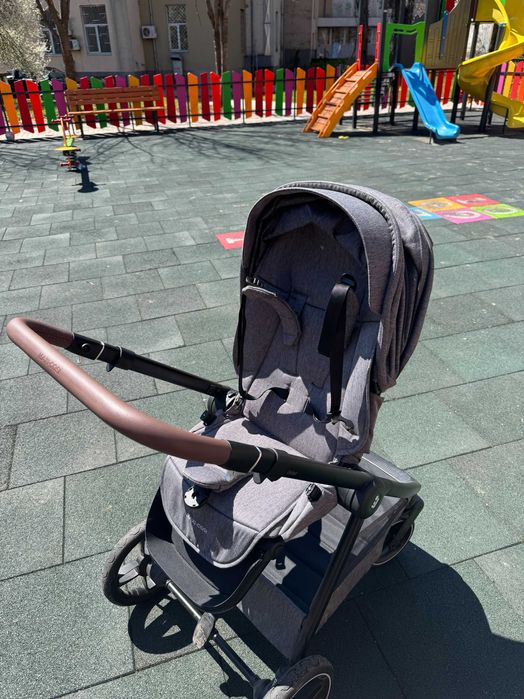 Количка Maxi Cosi Oxford с гаранция до 24.06.2027 + адаптери за кошче