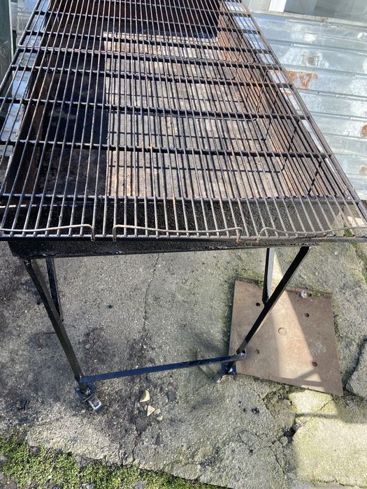 Vand gratar mare pe rotii