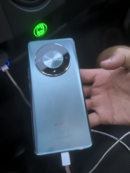 Продам телефон Honor X9b 5G