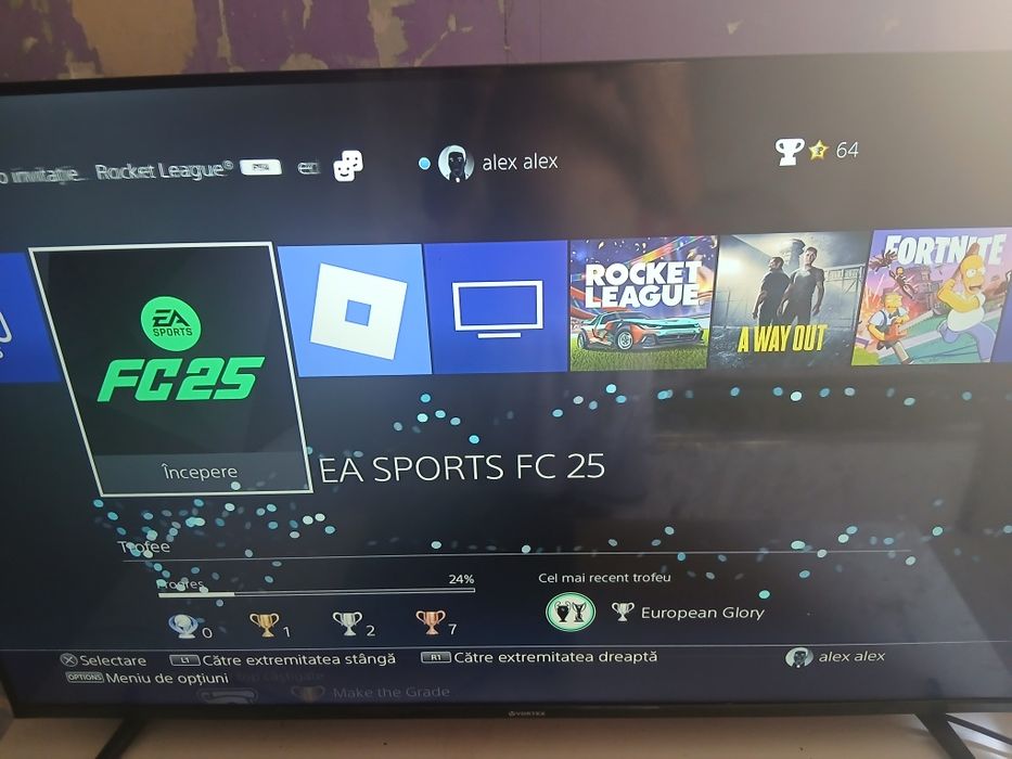 Ps 4 pro  cu doua manete si 23 de jocuri
