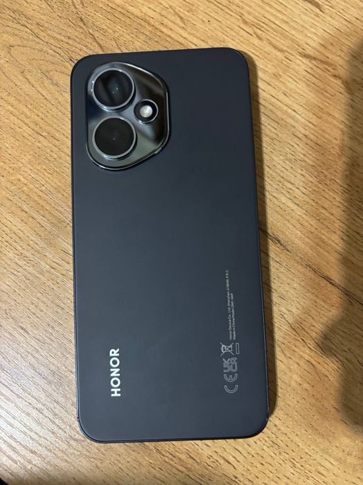 HONOR 400 в хорошем состоянии все есть кор док Карбон чехол