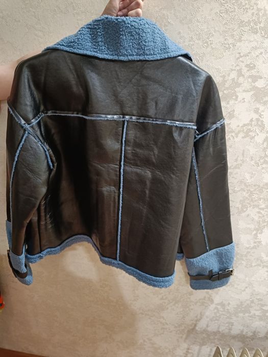 Продам Куртку  осеннюю