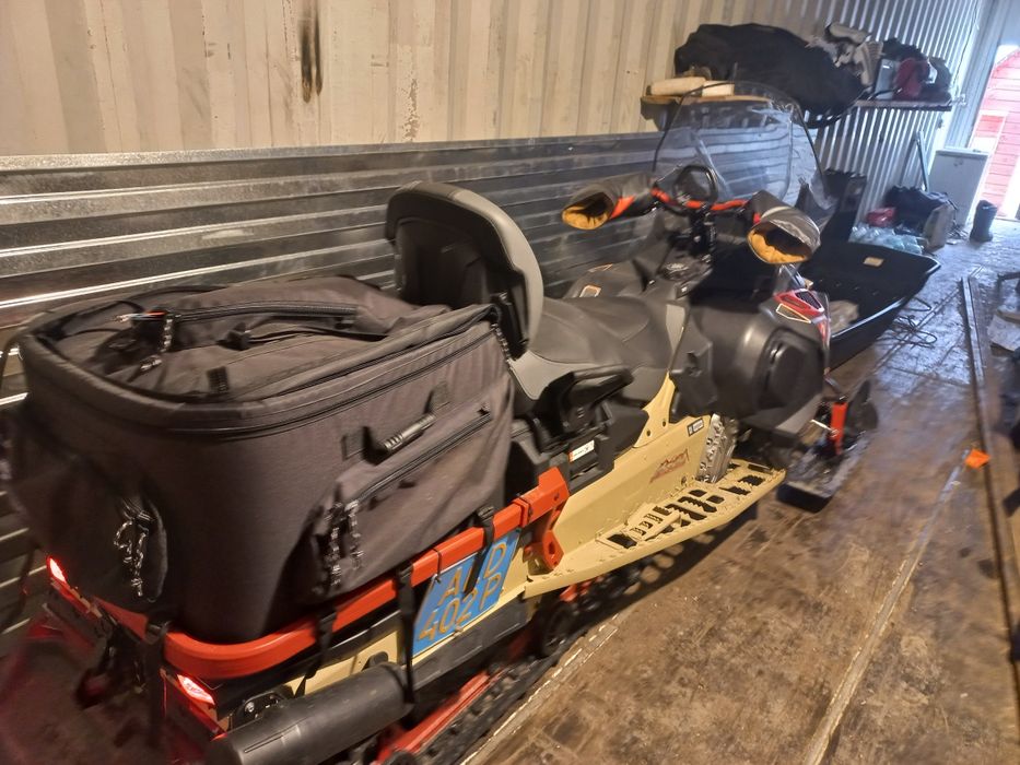 Продам снегоход AODES