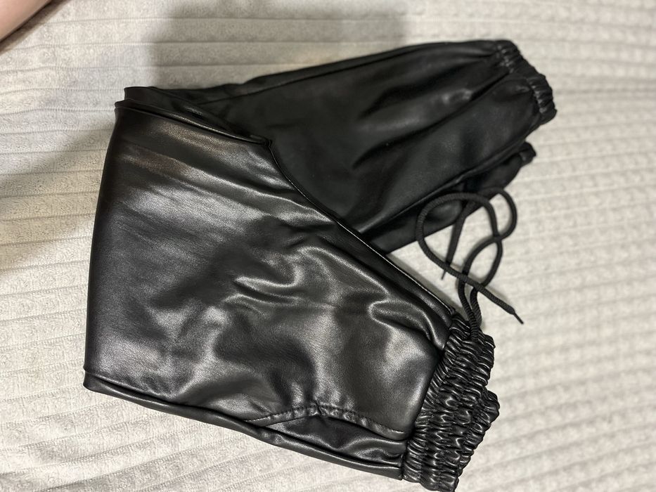 Кожаные штаны на девочку