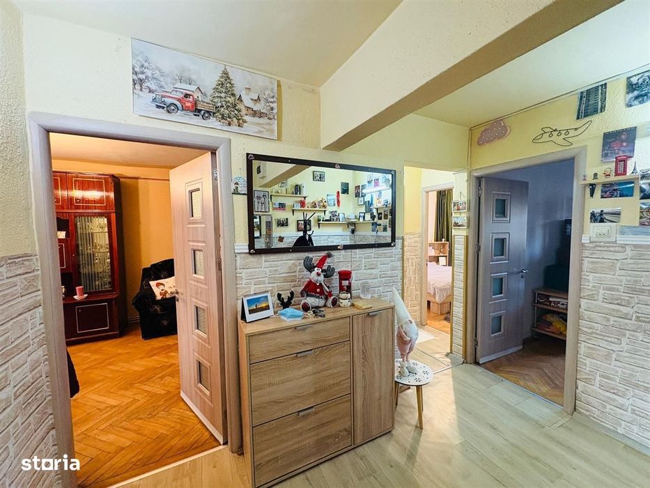 Apartament 3 camere - 2 balcoane - Valea Aurie