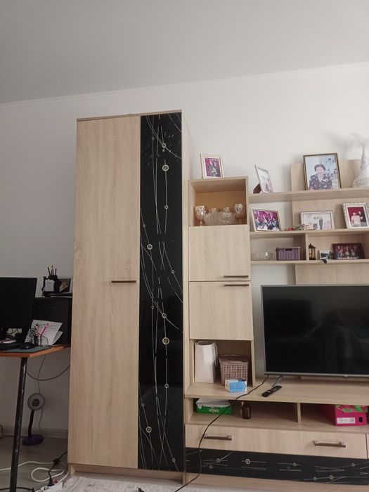 Стенка в гостиную,продам