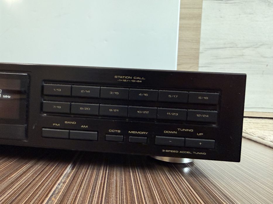Pioneer F-656 Качествен тунер