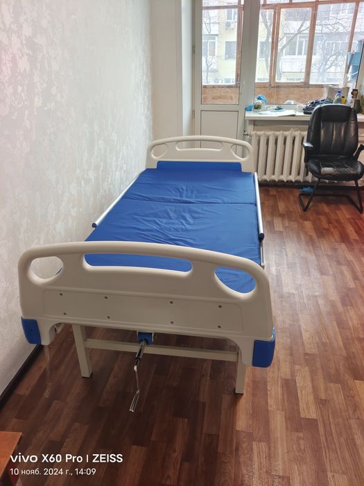 Кровать медицинский