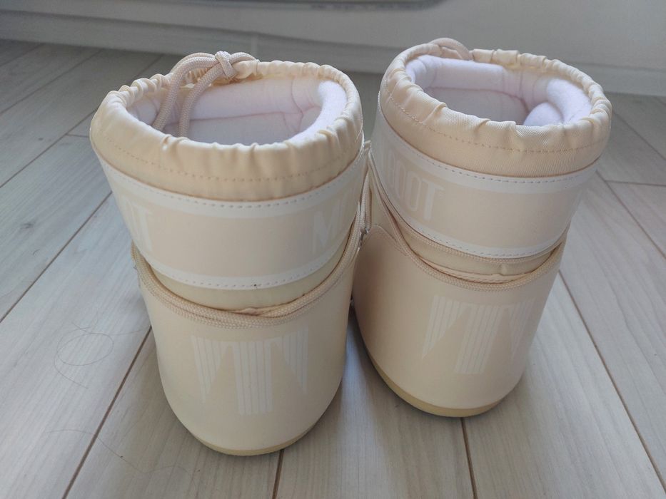 Дамски апрески Moon Boot