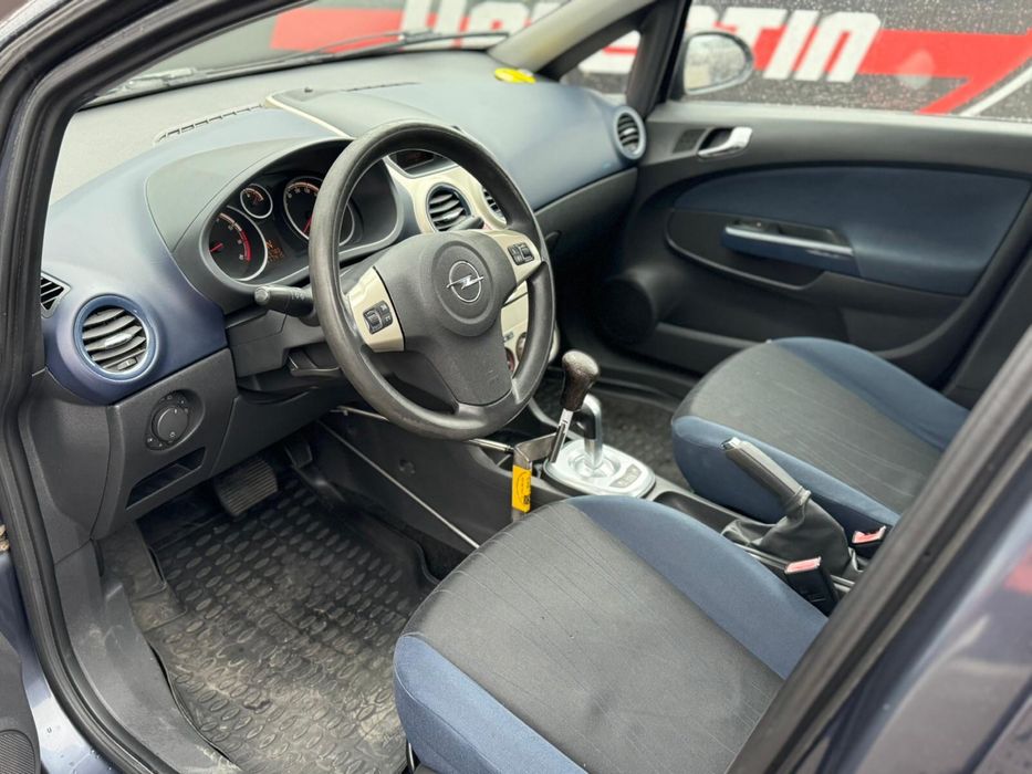 Opel Corsa impecabil Masina pentru persoane cu dezabilitati