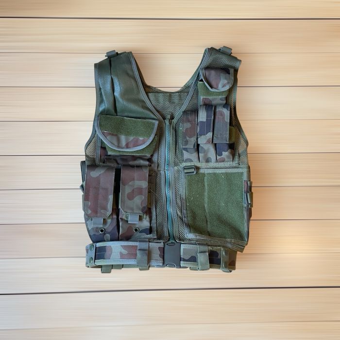 Камуфлажна тактическа жилетка за Airsoft, лов, риболов – размер M