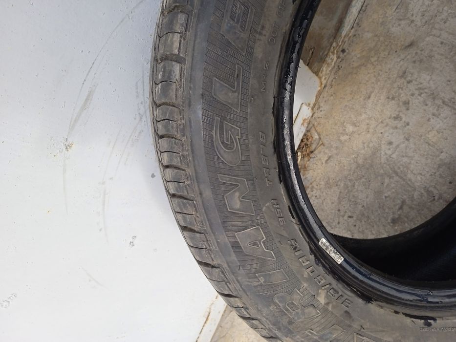 Автошина на запаску