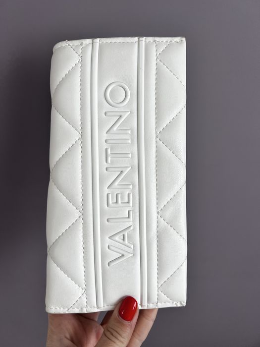 Бяло портмоне Valentino