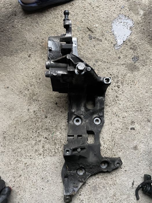 Suport accesorii Octavia 3 golf 7 Passat b8 04L 903 143 B