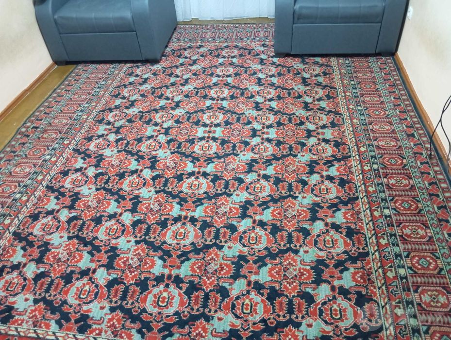 Gilam sotiladi 3x4