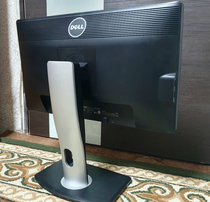 Монитор Dell P2212H